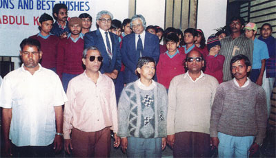 Honorable president of India Dr. Abdul kalam with school students & former hony.secretary Dr.Ram Gopal.